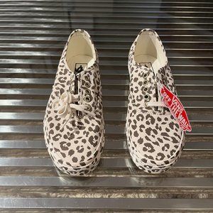 Leopard VANS